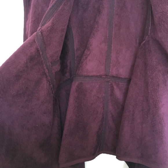 Lululemon Presence of Mind Wrap in Bordeaux - Picture 7 of 12